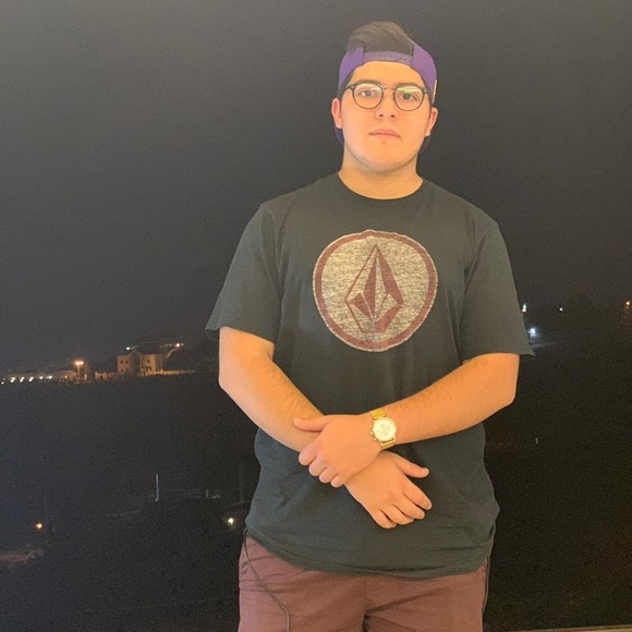 Meet your Posher, Andrew - Picture 1 of 1